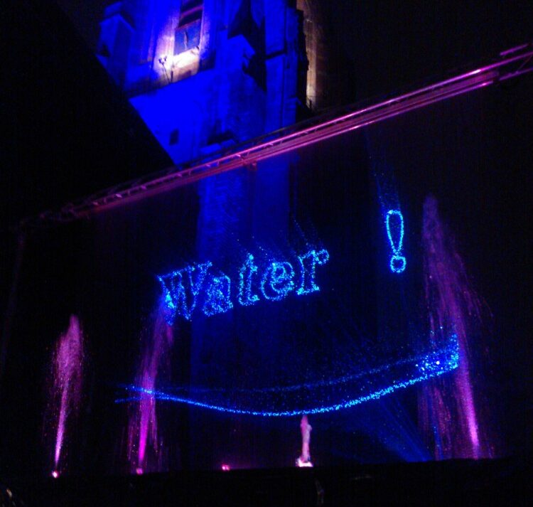 Waterscherm,vallend water, Laserprojectie, laserprojecties, waterschermen, gekleurde, fonteinen,led verlichting